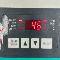 New Brunswick Innova 2100 Platform Shaker image 2